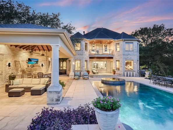 2701 Bartons Bluff LN, Austin TX 78746