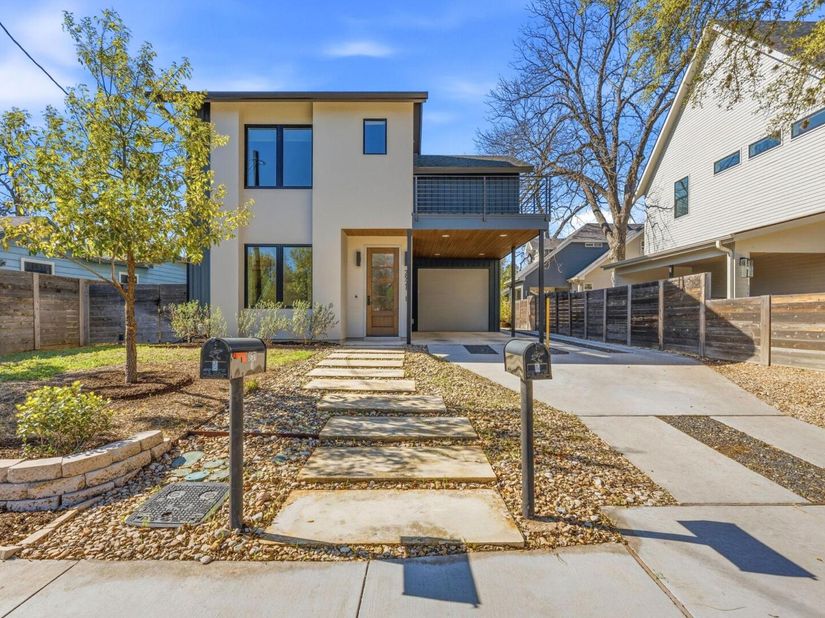 2921 Lyons RD 1, Austin TX 78702
