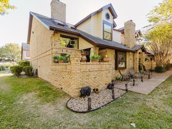 10819 Crown Colony DR