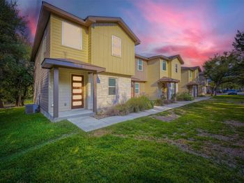 18800 Hogan CIR