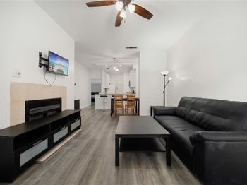 806 W 24th ST