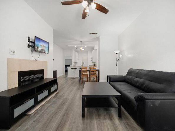 806 W 24th ST 213, Austin TX 78705