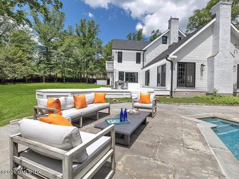 23 Meeting House Road