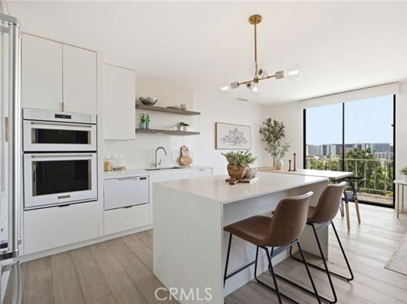 100 S Doheny 707, Los Angeles CA 90048