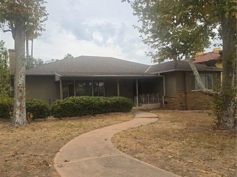 1760 Grandview, Glendale CA 91201