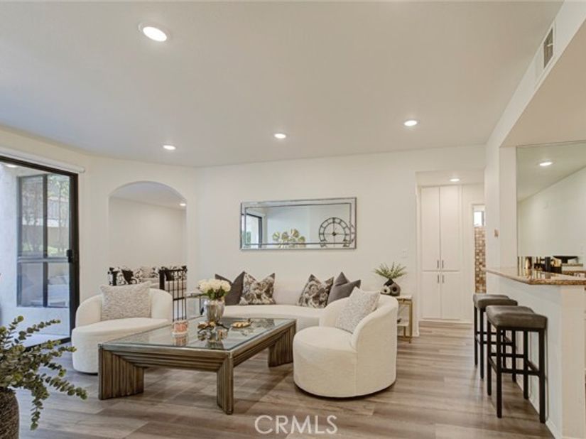 511 N Jackson 101, Glendale CA 91206