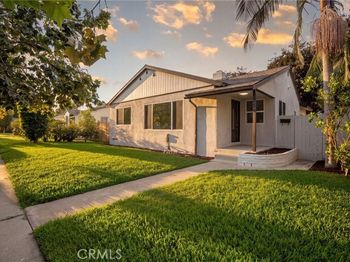 2422 N Forest