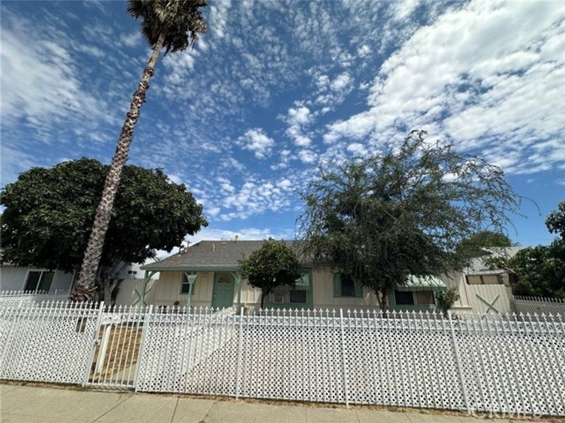 7938 Lindley, Los Angeles CA 91335