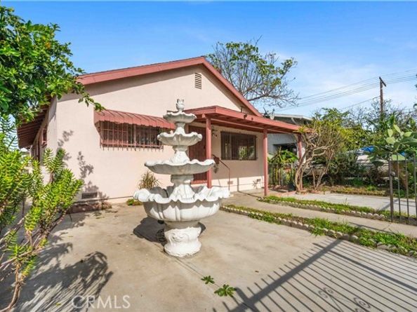 1021 W 53rd St, Los Angeles CA 90037