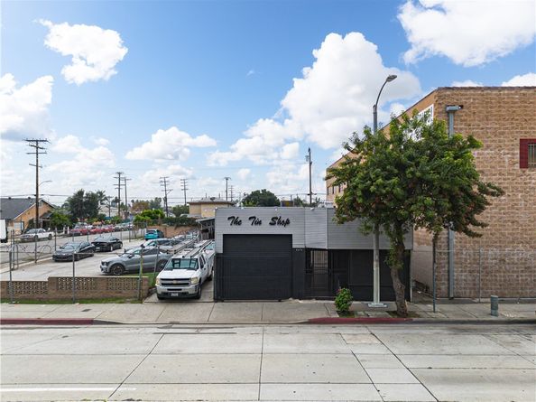 4656 Floral, Los Angeles CA 90022