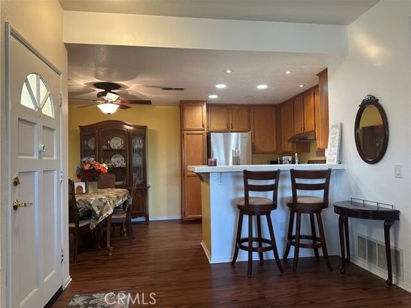 21245 Camelia 27, Lake Forest (el Toro) CA 92630