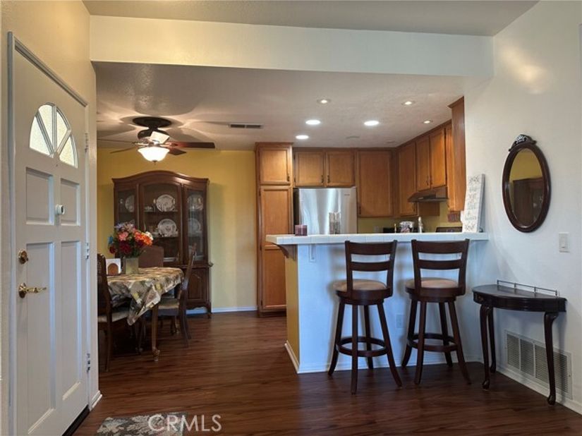 21245 Camelia 27, Lake Forest (el Toro) CA 92630