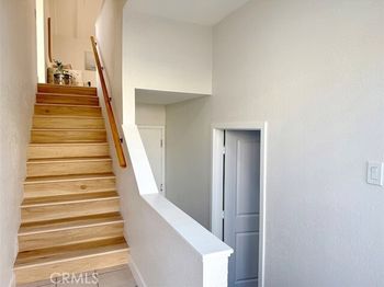 2720 W Segerstrom