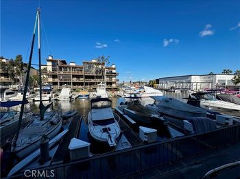 6133 Marina Pacifica