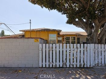 6158 Cahuenga