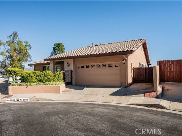 8982 Nevada, West Hills (los Angeles) CA 91304