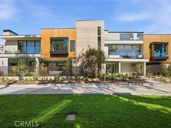 2910 Bayside