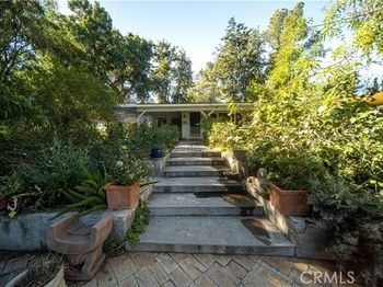 9522 La Canada