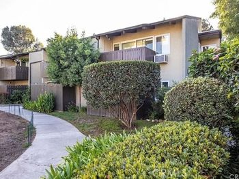 4806 Hollow Corner
