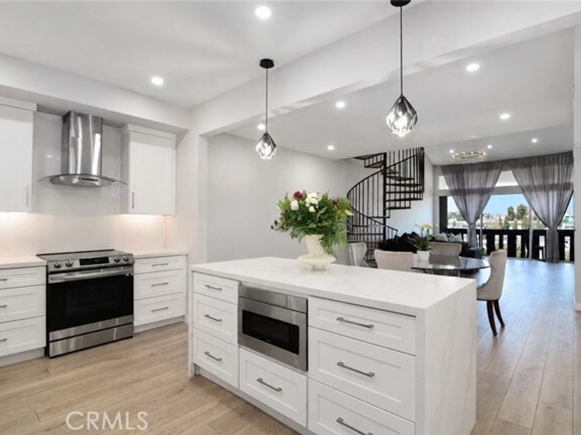 5216 Yarmouth Avenue 307, Encino (los Angeles) CA 91316