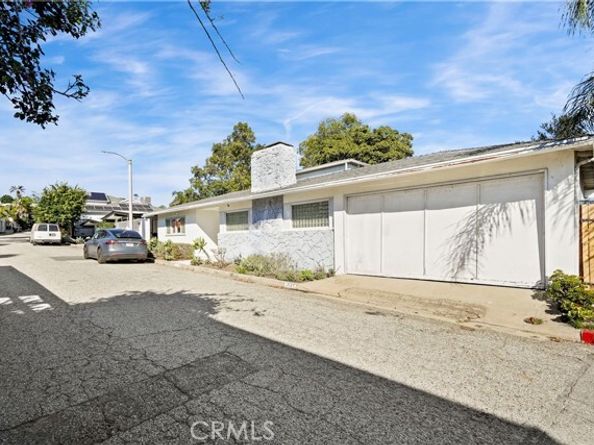 7027 Macapa, Hollywood (los Angeles) CA 90068