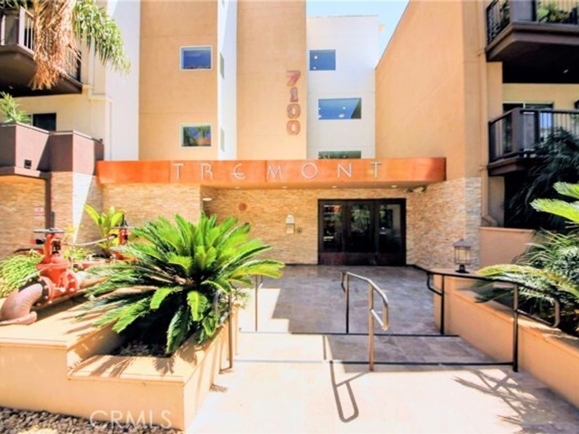 7100 Alvern Street 402, Los Angeles CA 90045