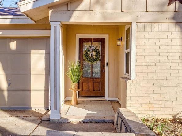 7036  Crabtree Lane , North Richland Hills Texas 76182