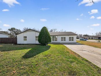 2808  Old North Road 