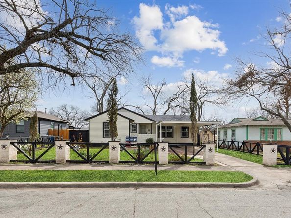 2120  Tisinger Avenue , Dallas Texas 75228