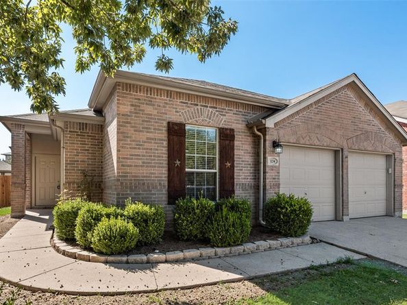1234  Mallard Creek , Aubrey Texas 76227