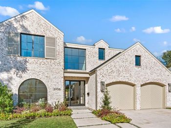 3935  Rochelle Drive 