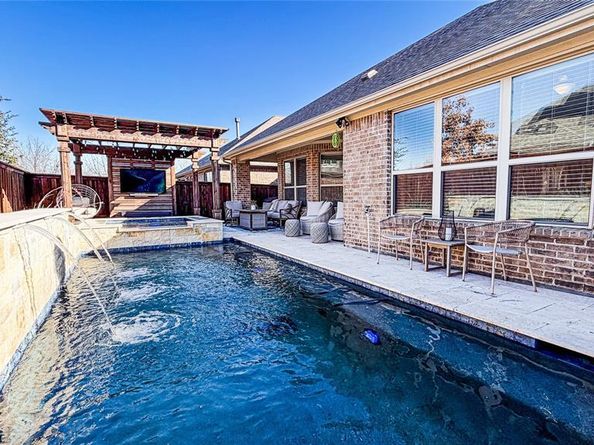 3725  Dover  , The Colony Texas 75056