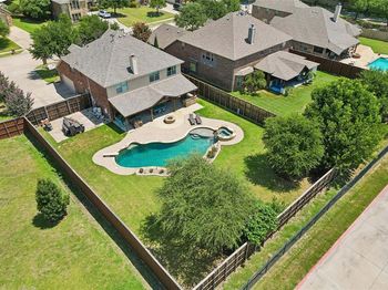 5732  Chateau Drive 