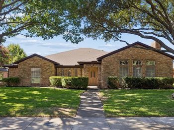 10014  Hickory Crossing 
