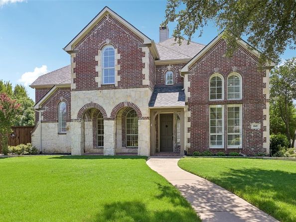 1045  Sir Lancelot Circle , Lewisville Texas 75056
