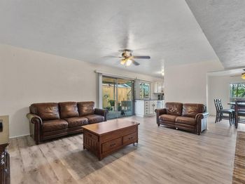 3321  Edgecliff Drive 