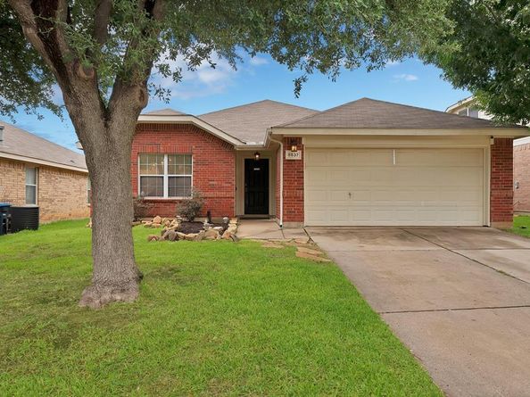 8537  Cactus Flower Drive , Fort Worth Texas 76131