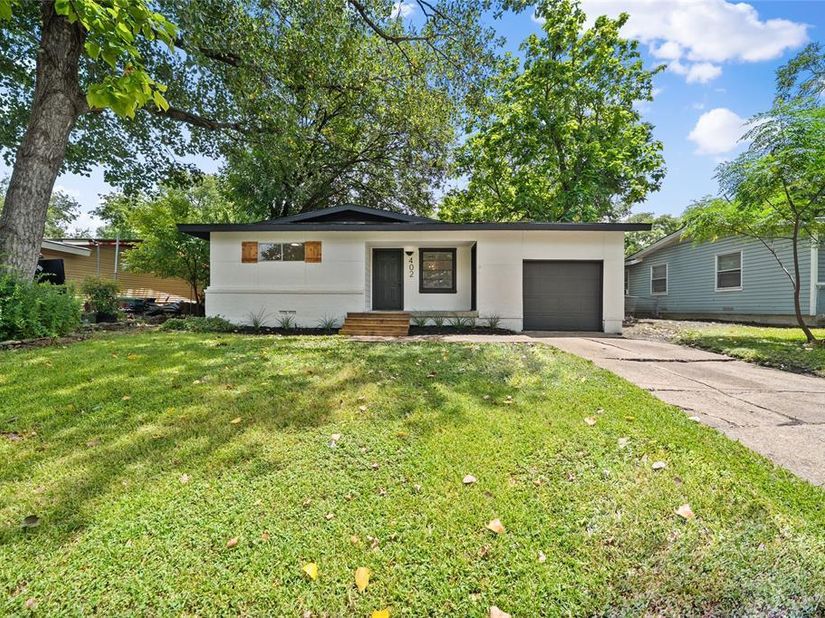 402 E Linda Drive , Garland Texas 75041