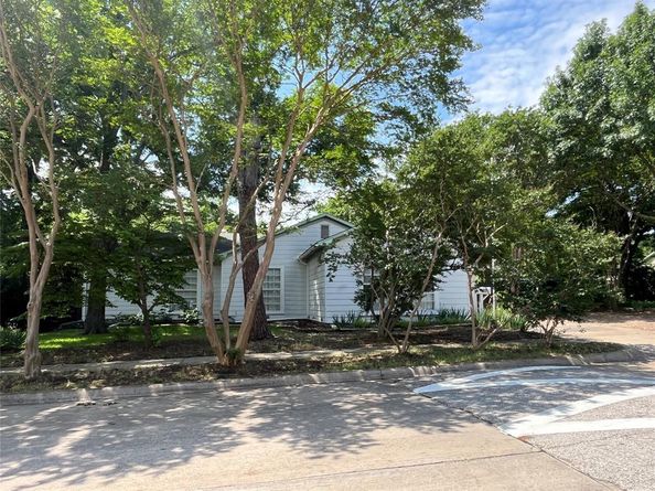 400  Edgefield Drive , Garland Texas 75040