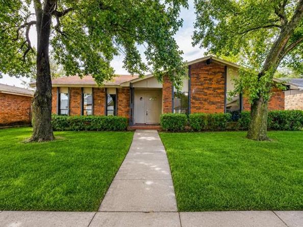 7334  Oakmore Drive , Dallas Texas 75249