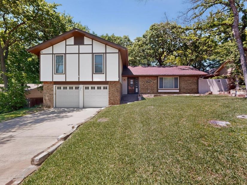 3411  Sheffield Drive , Arlington Texas 76013