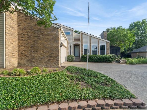 2812  Prescott Drive , Carrollton Texas 75006