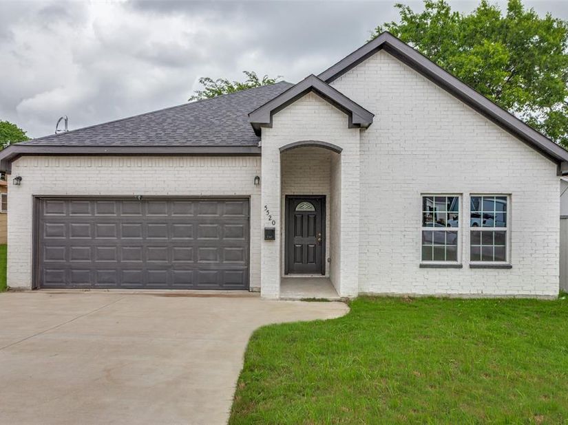 5520  Goodman Avenue , Fort Worth Texas 76107