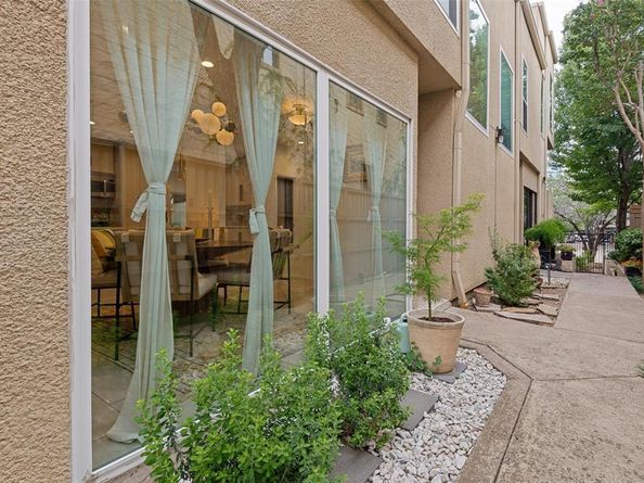 2509  Welborn Street  C, Dallas Texas 75219