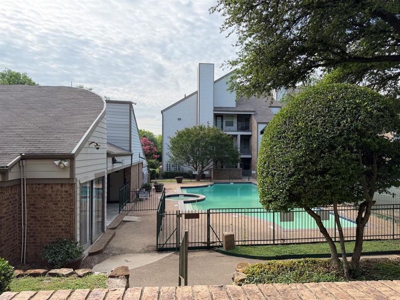 6108  Abrams Road  107, Dallas Texas 75231