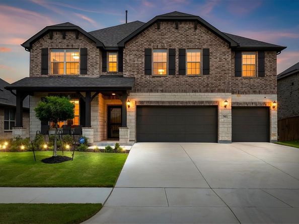 702  Matador Lane , Arlington Texas 76002