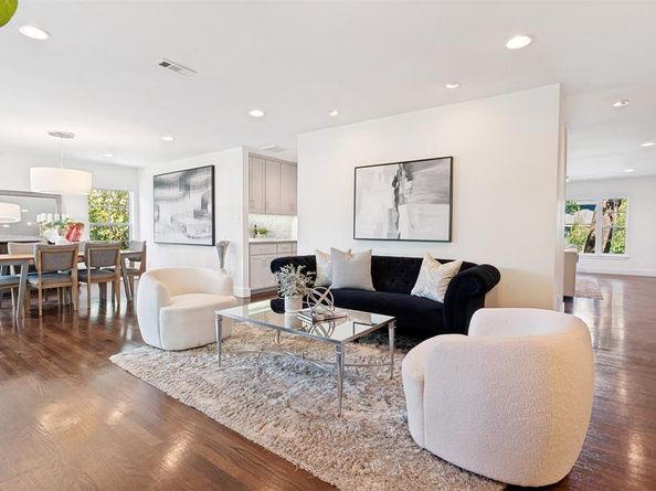 1518  Oak Knoll Street , Dallas Texas 75208