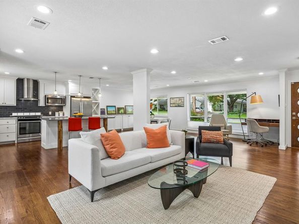 6452  Lange Circle , Dallas Texas 75214