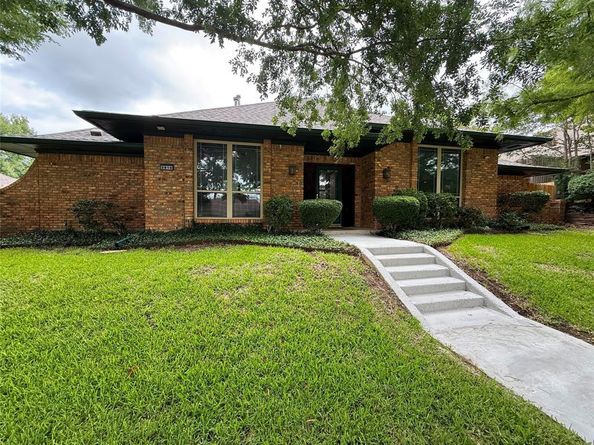 2918  Apple Valley Drive , Garland Texas 75043