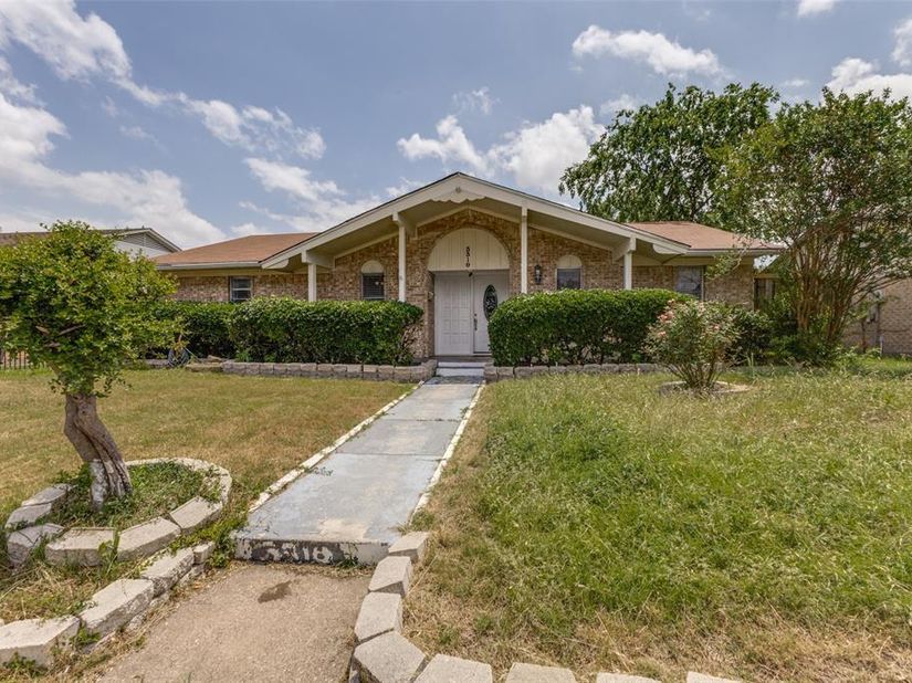3310  O Henry Drive , Garland Texas 75042